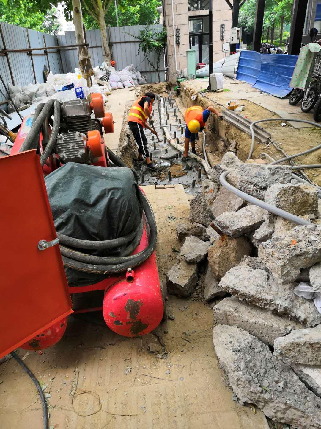 马尔康地基加固解决房子的地基下沉问题