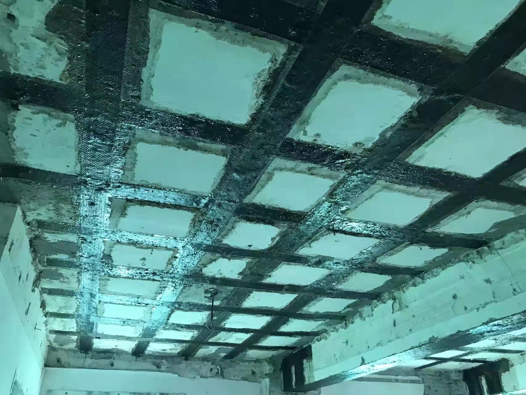 马尔康粘碳纤维布施工工艺